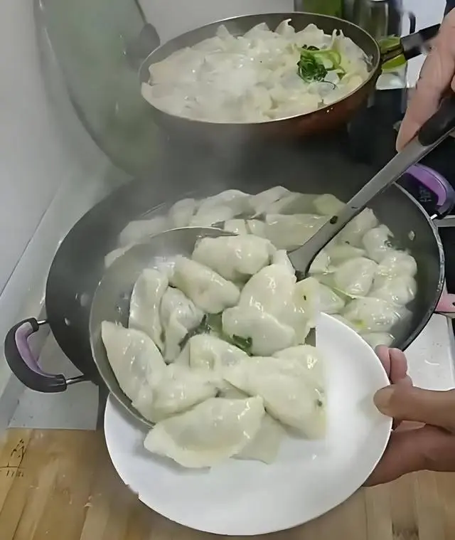 速冻饺子煮多久_饺子是黑暗料理还是网红,_煮饺子时间表